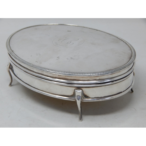 327 - Large Silver Jewellery Box Hallmarked Birmingham 1918 by Edward Souter Barnsley: Measuring 18.5cm x ... 