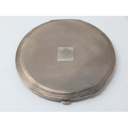 336 - Art Deco Silver Compact Hallmarked Birmingham 1935 by Crisford & Norris: Measures 8.4cm diameter: We... 