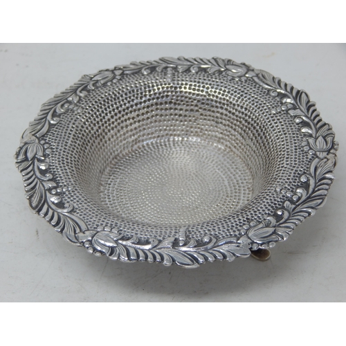 359 - Foreign Silver Bowl on Three Feet: Measuring 12cm diameter: Weight 94g