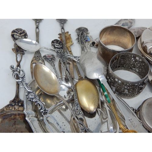 371 - Quantity of Foreign Silver to Include Spoons, Forks, Napkin Rings, Scrap etc: Weight 540g