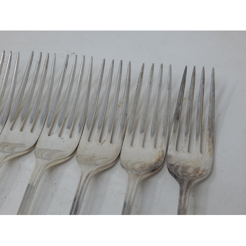 373 - 6 x Silver Dessert Forks Hallmarked Sheffield 1931 by Cooper Brothers: Length 17.5cm: Weight 268g