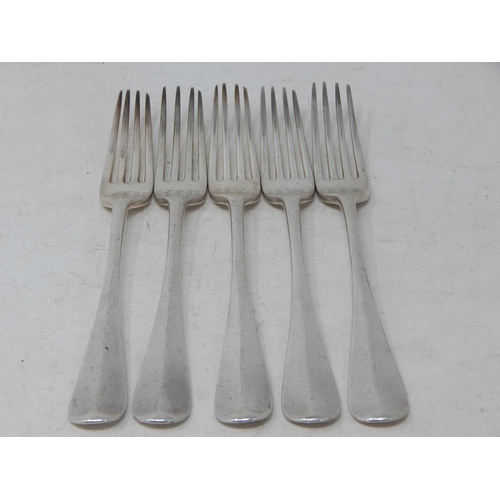 389 - 5 x Victorian Silver Dinner Forks Hallmarked London 1882 by George Adams: Length 19.2cm: Weight 362g