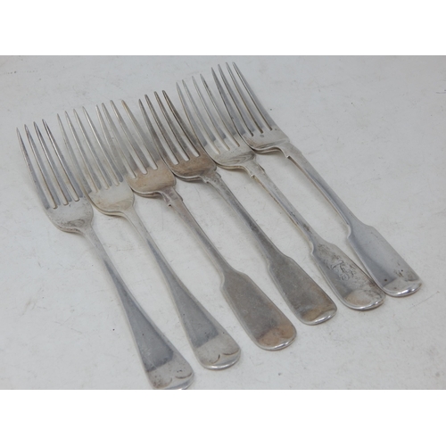 391 - 6 x Silver Matched Dessert Forks: Various Dates & Makers: Length 16.5cm: Weight 266g