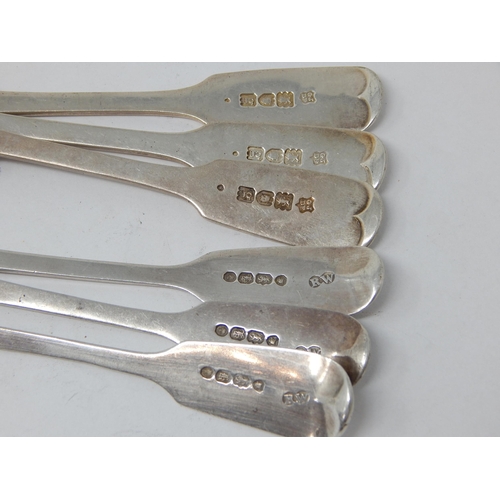 249 - Set of 6 Victorian & Later Silver Tea Spoons: Various Dates & Makers: Weight 126g