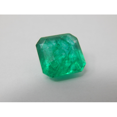 418 - A 10.65ct Square Cut Emerald with G.I.L Certificate of Authenticity.