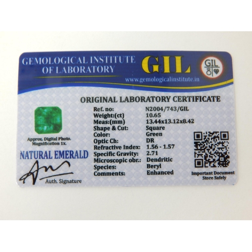 418 - A 10.65ct Square Cut Emerald with G.I.L Certificate of Authenticity.