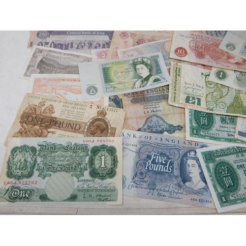 1 - Large collection of GB and World banknotes to include 3 x Hong Kong Dollars 1952 consecutive numbers... 