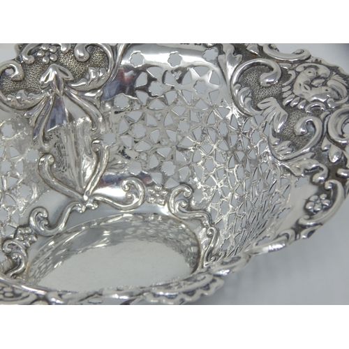 216 - Edward VII silver pierced basket, Birmingham 1902, William Adams Ltd, 212g, 6.9oz