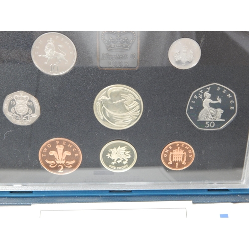 89 - UK Proof Sets 1993, 1994, 1995, 1996, 1997, 1998 all brilliant, about as struck, and housed in Royal... 