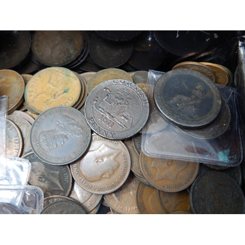 40 - Vintage tin containing a large selection of early copper coinage including Roman, early Farthings, C... 