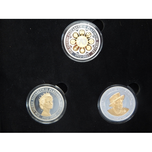 128 - The Queens Platinum Jubilee 2022 Silver Proof £5 piece collection of 3 coins struck in 925/1000 Silv... 