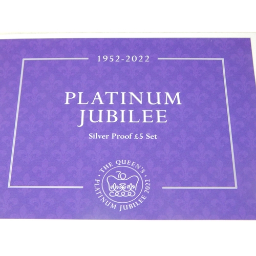 128 - The Queens Platinum Jubilee 2022 Silver Proof £5 piece collection of 3 coins struck in 925/1000 Silv... 