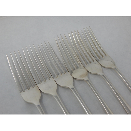 132 - 6 x Hallmarked Silver Dessert Forks: Various Dates & Makers: Length 17cm: Weight 308g