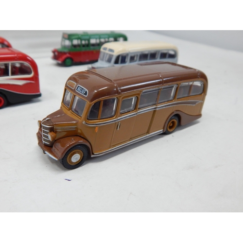 270 - Vintage Die Cast Model Buses & Coaches: From The Estate of a Private Collector (11)