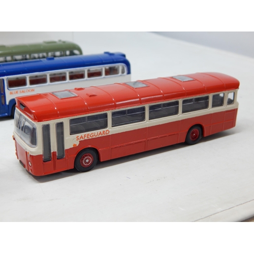 273 - South Midland, East Midland, John Fishwick & Sons, Royal Blue, Safeguard & Blue Saloon Model Buses &... 