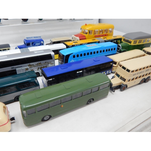 274 - Various Model Buses & Coaches etc: From The Estate of a Private Collector (25)