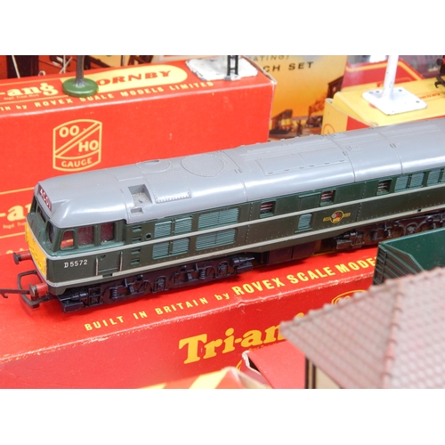 276 - A Large Quantity of Tri-ang Hornby Railway Items to Include: Battle of Britain Loco 