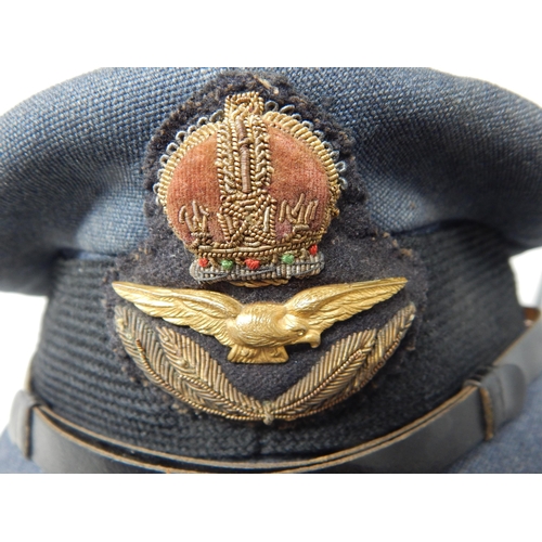 285 - RAF Officer’s peaked cap with King’s Crown insignia