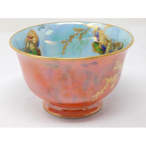 295 - 1930's Aynsley Lustre Bowl Decorated with Butteflies: Measures 10.2cm diameter x 6.5cm high