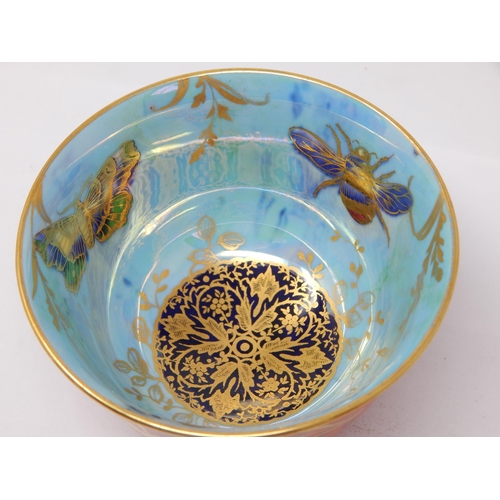 295 - 1930's Aynsley Lustre Bowl Decorated with Butteflies: Measures 10.2cm diameter x 6.5cm high