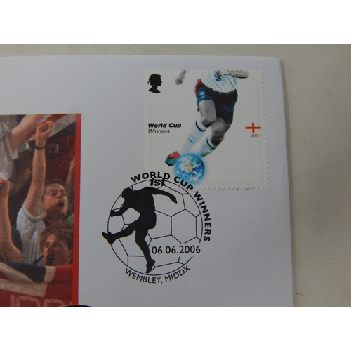 897 - England Supporters Coin Cover World Cup Winners Coin Cover