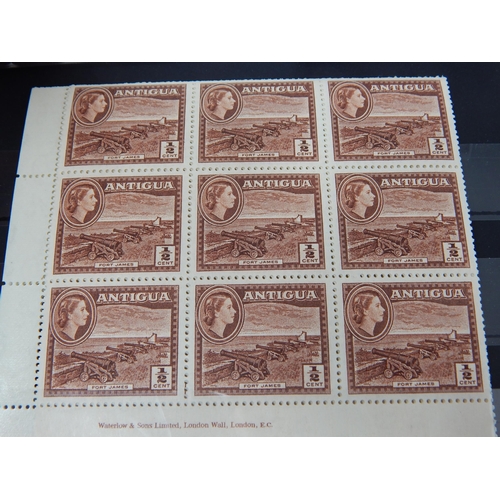 118 - Collection of stamps from Antigua. A mixture of Mint, mint hinged and Very fine Used