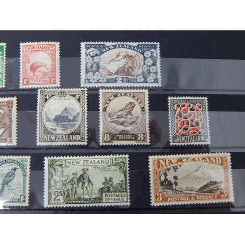 254 - New Zealand 1935-36 W43 part set, SG556,557,560b,561,562,565-569 Fine UM or LMH