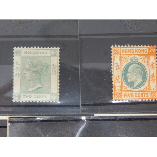 479 - A great collection of older stamps from Hong Kong. Various states from used to mint
hinged.