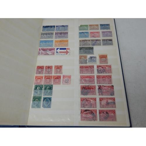 334 - Collection of USA stamps housed in vintage blue stock book