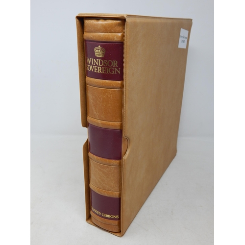 800 - A beautiful Stanley Gibbons Windsor Sovereign stamp album with inserts.