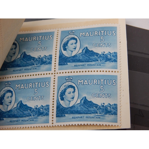 514 - Mauritius Booklets, Rs5 X 4