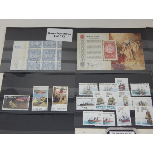 522 - A selection of stamps from Australia, including The Kangaroo and map 1913 Australia
1d in holder.