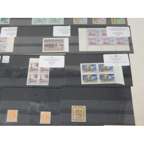 537 - Exqusite collection of World and Commonwealth stamps. Including stamps from
Pakistan, Russia, Norfol... 