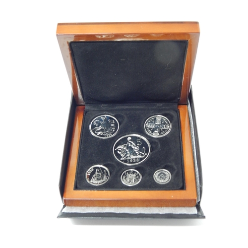 95 - Edward VIII Coin Collection in Wooden Case