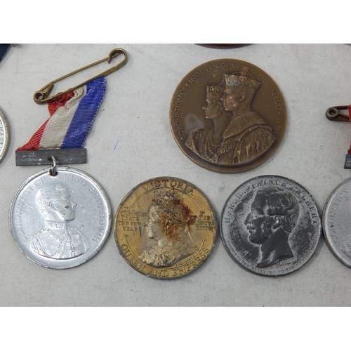 72 - Collection of Royal Commemorative Medals & Medallions