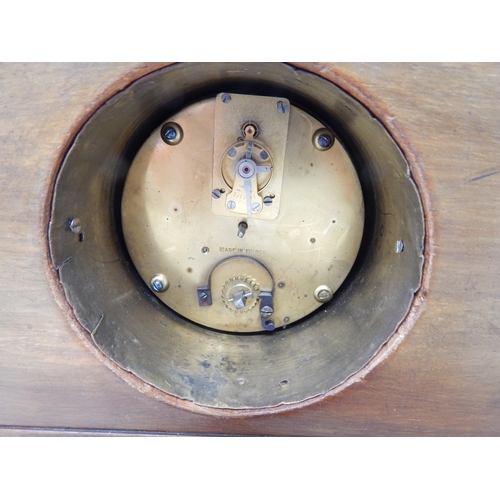 540 - 1920's Wooden Cased Mantel Clock with Brass Columns: Key wind with French Drum Movement. Complete wi... 