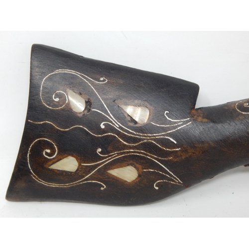 435 - Eastern Gun with Wooden Stock Inlaid with Mother of Pearl: 40cm long