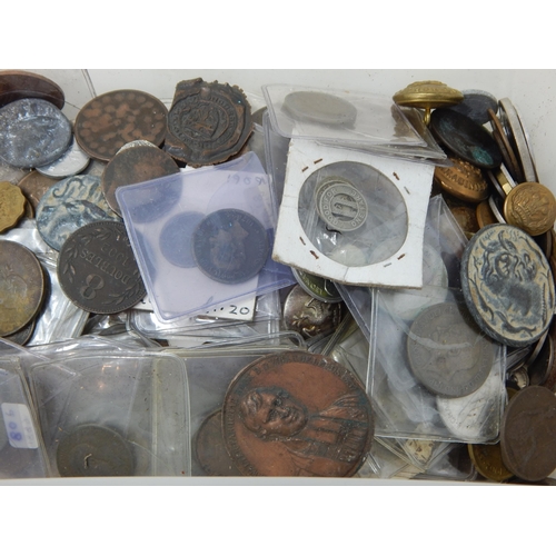 116 - Tub Containing a Large Quantity of Unsorted C19th & Later Coinage, Medallions etc: Sorting will Rewa... 