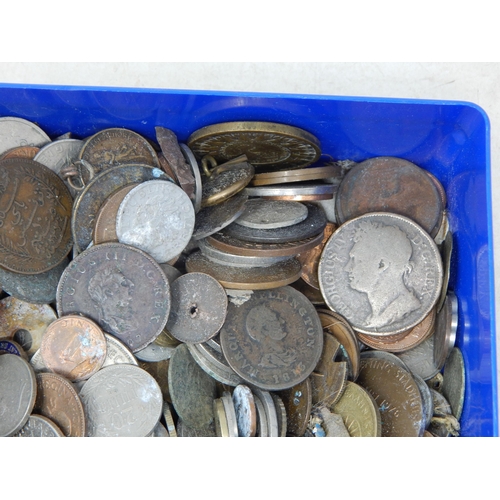 119 - Tub Containing a Large Quantity of Unsorted C19th & Later Coinage, Medallions etc: Sorting will Rewa... 