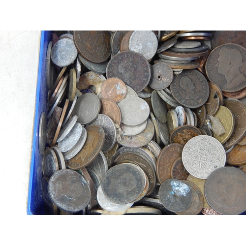 119 - Tub Containing a Large Quantity of Unsorted C19th & Later Coinage, Medallions etc: Sorting will Rewa... 