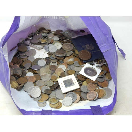 95 - Bag Containing a Large Quantity of Coinage etc: Sorting will Reward