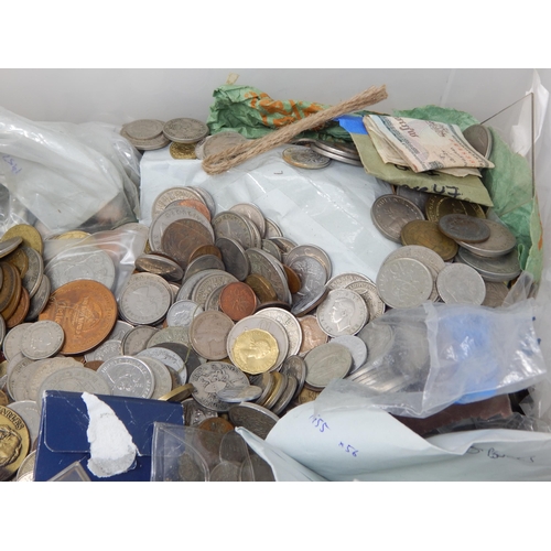 87 - Huge Quantity of Unsorted Coinage etc: Sorting will Reward