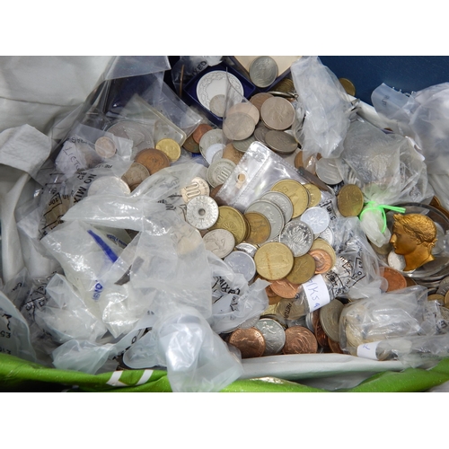 89 - Huge Quantity of Unsorted Coinage etc: Sorting will Reward