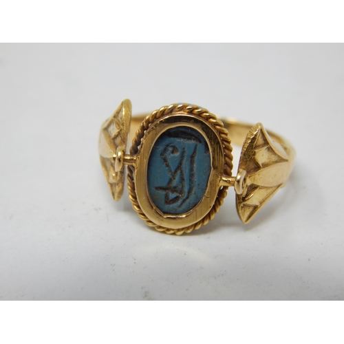 55 - Vintage Egyptian Revival Ring 18ct Gold 3.1 grams with swivel scarab head