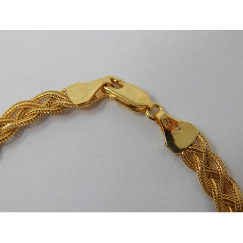 102 - 9ct Yellow Gold Bracelet: Length 18cm: Weight 3.3g