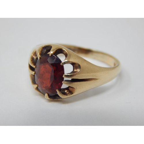 103 - 9ct Yellow Gold Ring Inset with a Garnet Estimated @ 2.0cts: Ring Size O: Gross weight 3.9g