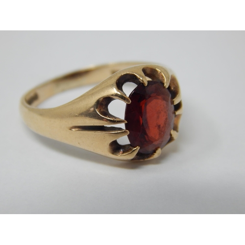 103 - 9ct Yellow Gold Ring Inset with a Garnet Estimated @ 2.0cts: Ring Size O: Gross weight 3.9g