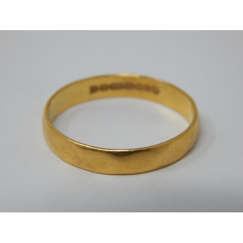 107 - 22ct Yellow Gold Wedding Band: Ring Size O: Weight 2.3g