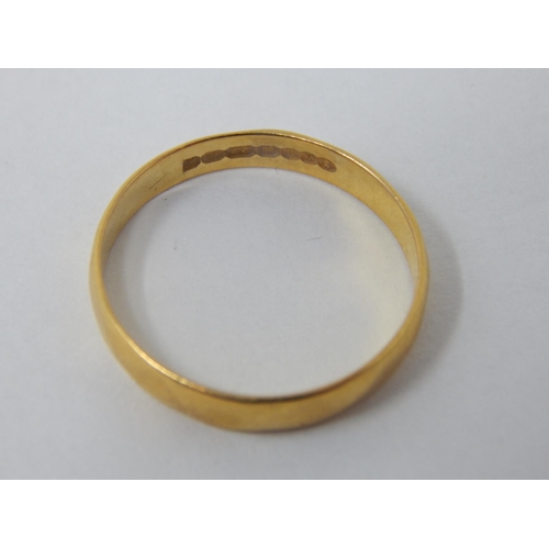 107 - 22ct Yellow Gold Wedding Band: Ring Size O: Weight 2.3g