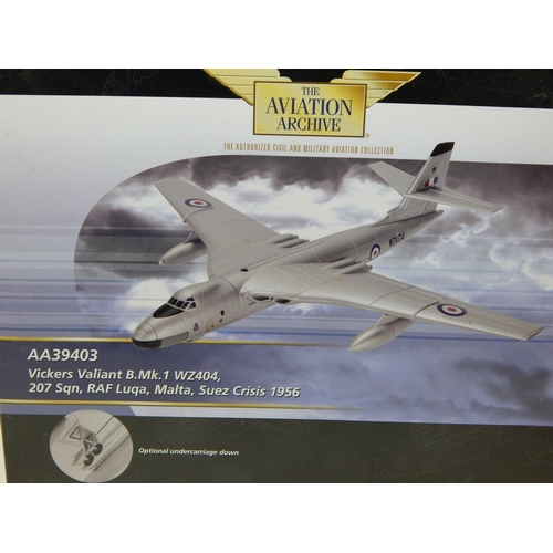 356 - CORGI: 1:44 Scale Models: Vickers VC-10 B.O.A.C, Vickers Valiant B.Mk1 WZ404 (Boxed)